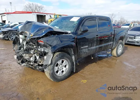 2015 Toyota Tacoma Base V6 z USA, uszkodzony, nr VIN 3TMLU4ENXFM201312